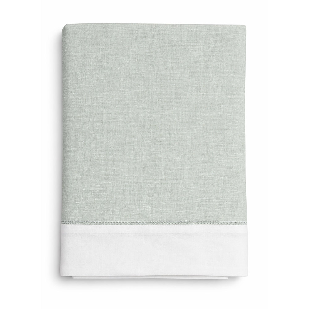Grey /White Tablecloth
